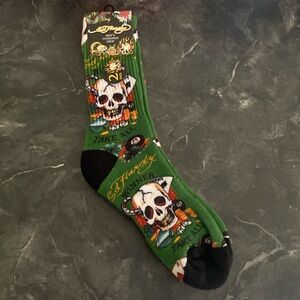 2 Pair Ed Hardy Cushioned Crew Socks 
Men’s Shoe Size: 6-12